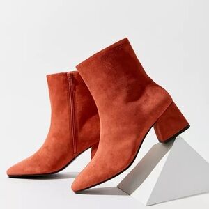 Vagabond Tan Suede Ankle Boots